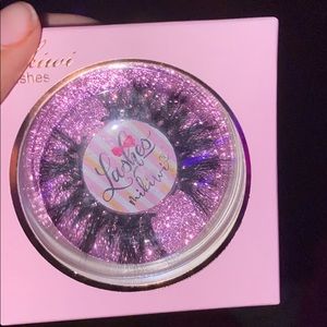 Lashes